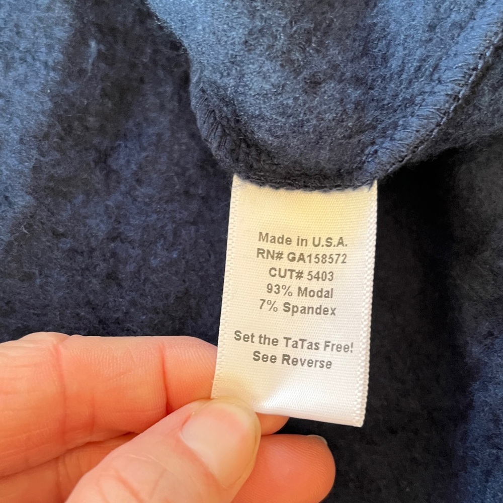J.J. Winks "Sweater Weather" Navy Blue Top size M. Built in bra - Picture 14 of 15